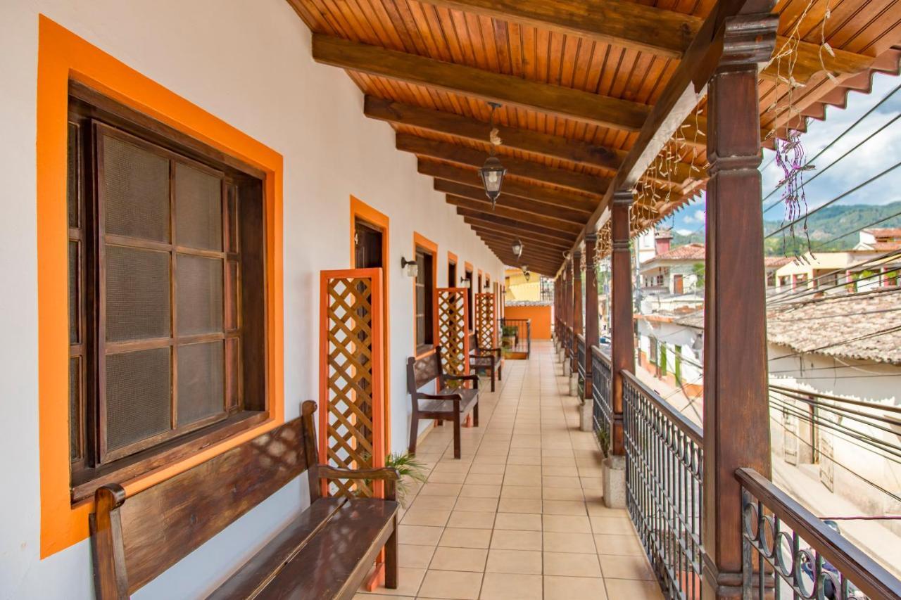 Berakah B&B- Central Park Copán 외부 사진